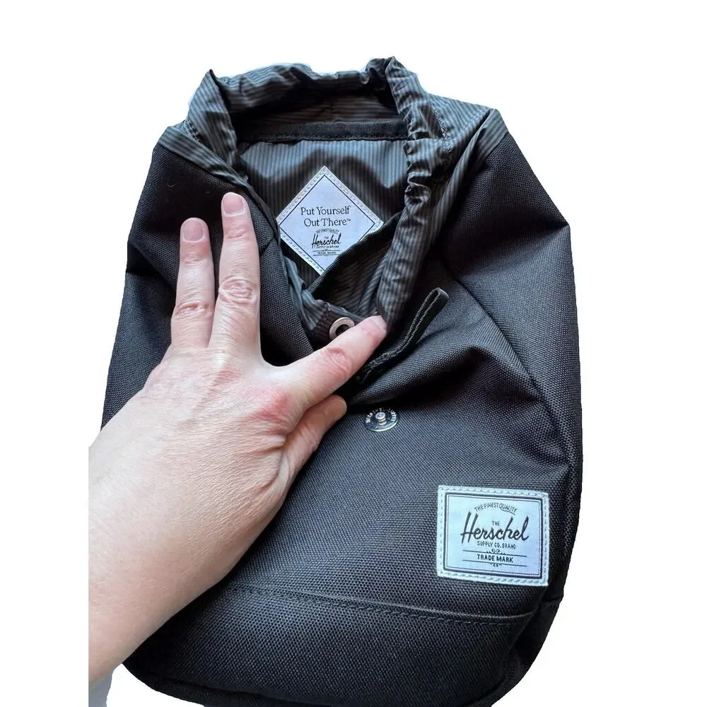 Herschel Supply Co. Retreat Sling Bag in Black